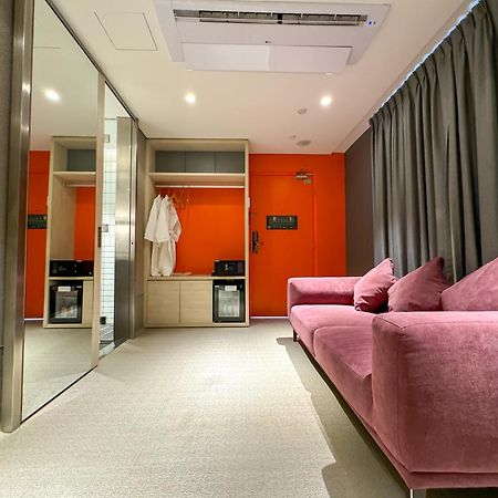 ดิอัปเปอร์ เฮาส์ บาตู กาวัน Hotel Simpang Ampat  ภายนอก รูปภาพ